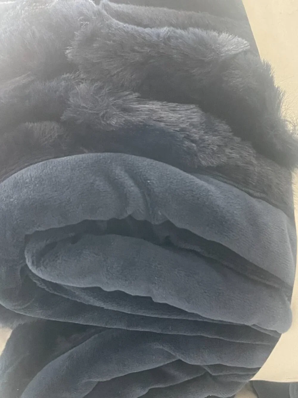 POTTERY BARN MONIQUE LHUILLIER FAUX FUR RUCHED THROW 50